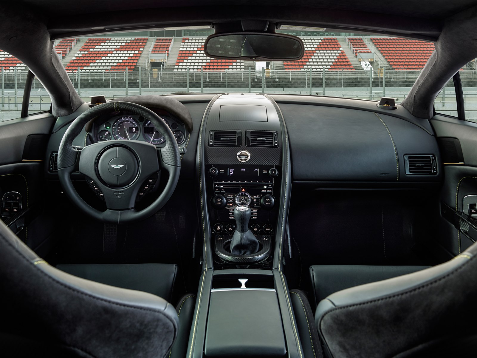 Aston Martin V8 Vantage N430 2015